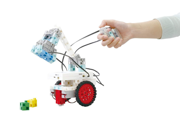 edasim-integrating-ideas-artecrobo-2.0-kits-sample